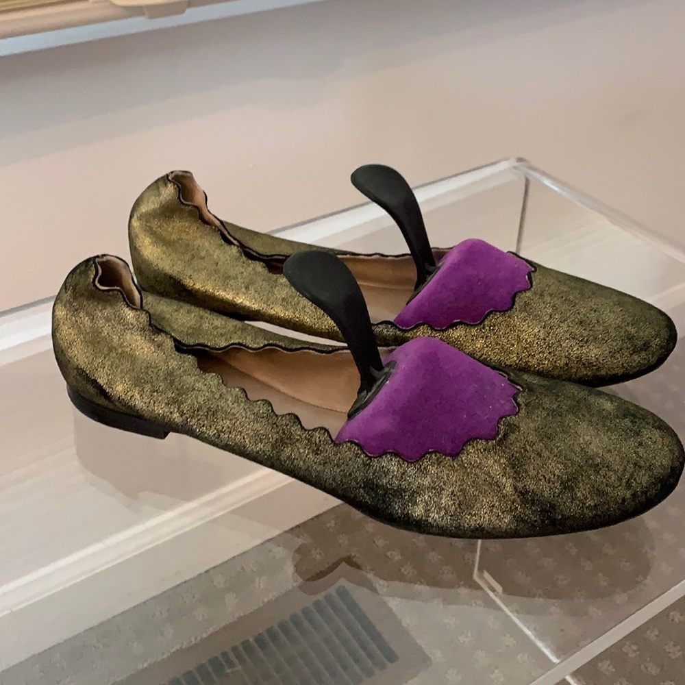 Chloe gold/black scalloped trim flats8.5